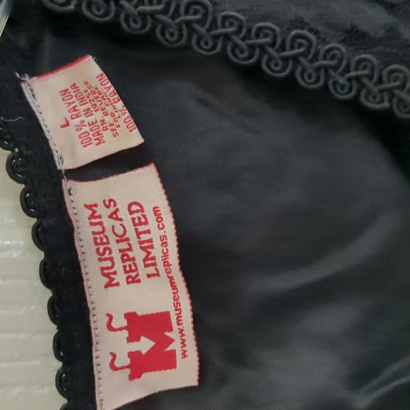 Renaissance Gown - Picture 5 of 5